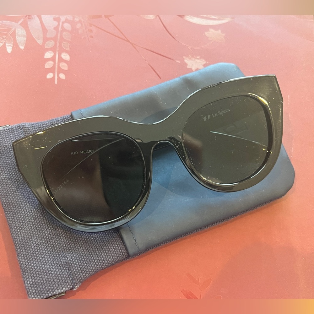 Le Specs AIR HEART | BLACK